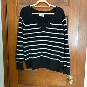 Old Navy Black and White V-Neck Sweater